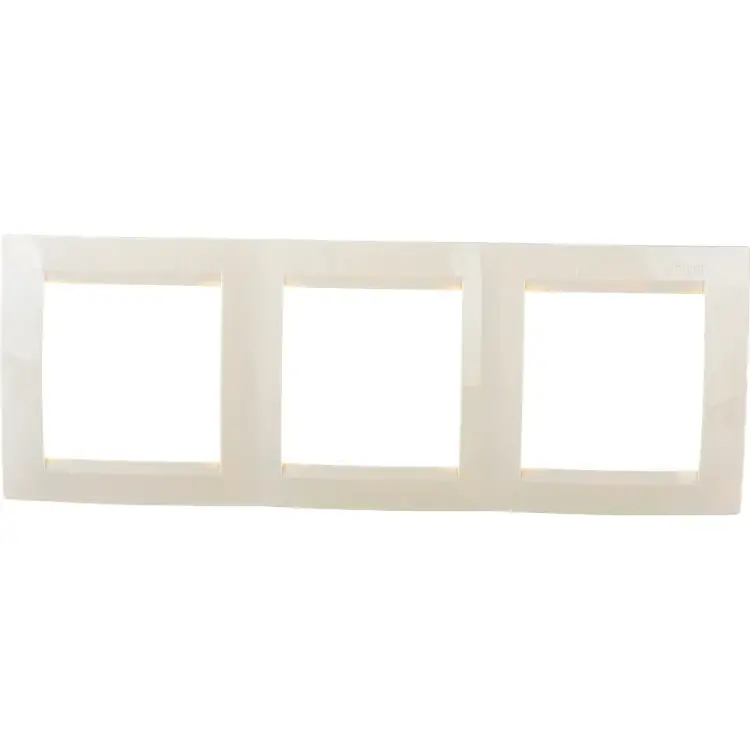 Трехместная рамка Simon 1500630-031