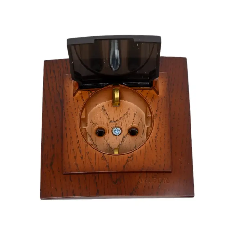 Розетка Nilson 24271018