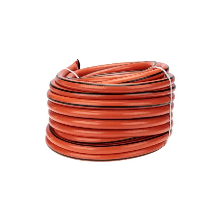 Армированный поливочный 3-х слойный шланг Четыре сезона 62-0230 Армированный поливочный 3-х слойный шланг Четыре сезона 62-0230