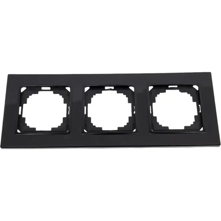 Трехместная рамка Nilson Alegra 25220093