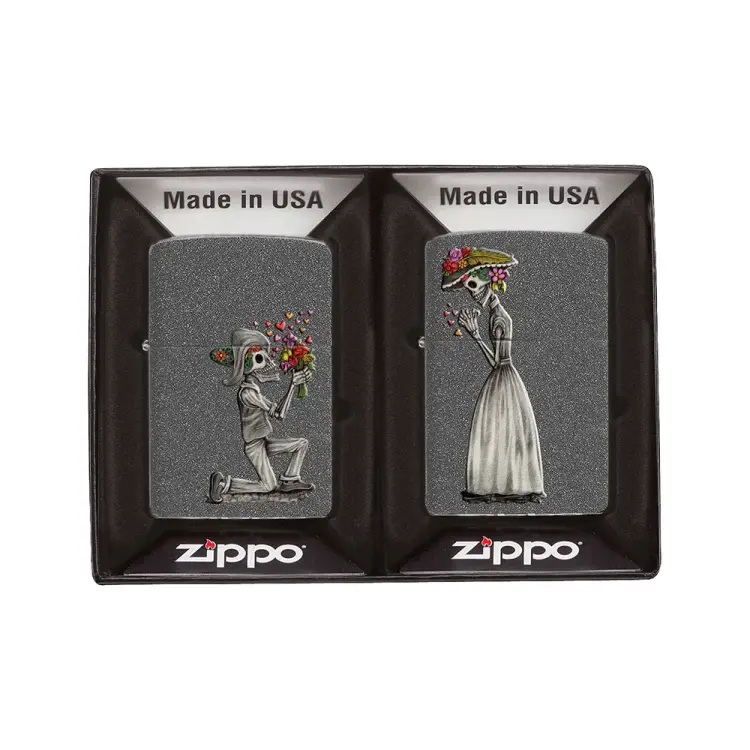 Набор зажигалок Zippo Влюбленные зомби 28987 Набор зажигалок Zippo Влюбленные зомби 28987