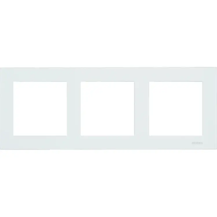 Трехместная рамка Nilson moda 21110093