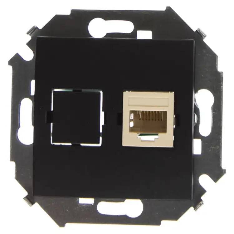 Компьютерная розетка Simon 1591598-038