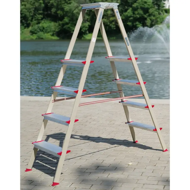 Алюминиевая стремянка Эйфель Парнас 130 - 204+1 Алюминиевая стремянка Эйфель Парнас 130 - 204+1