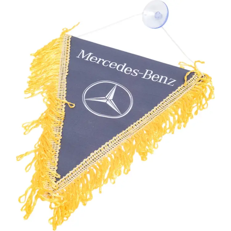 Треугольный автомобильный вымпел SKYWAY Mersedes-Benz с девушкой S05101060