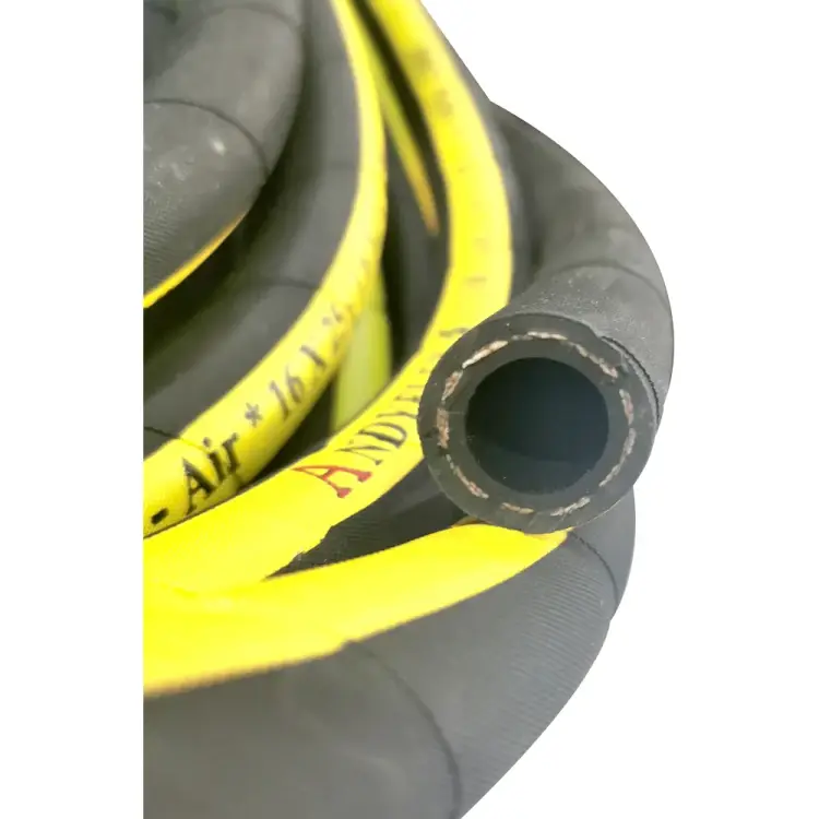 Трехслойный дорновый маслобензостойкий резиновый шланг Andycar WН11