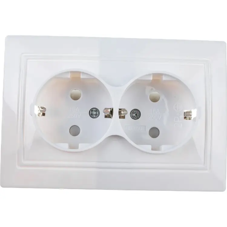 Двухместная розетка UNIVersal Севиль С0050